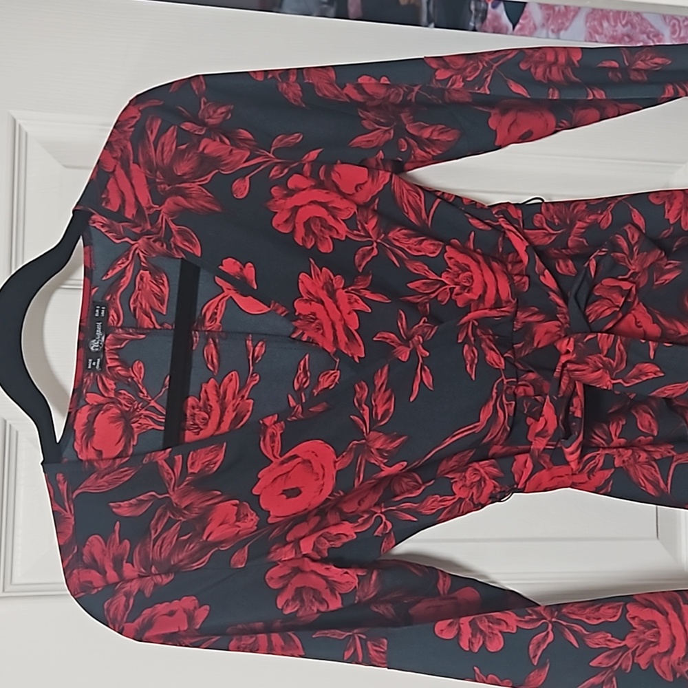 Dress - Picture 2 of 4